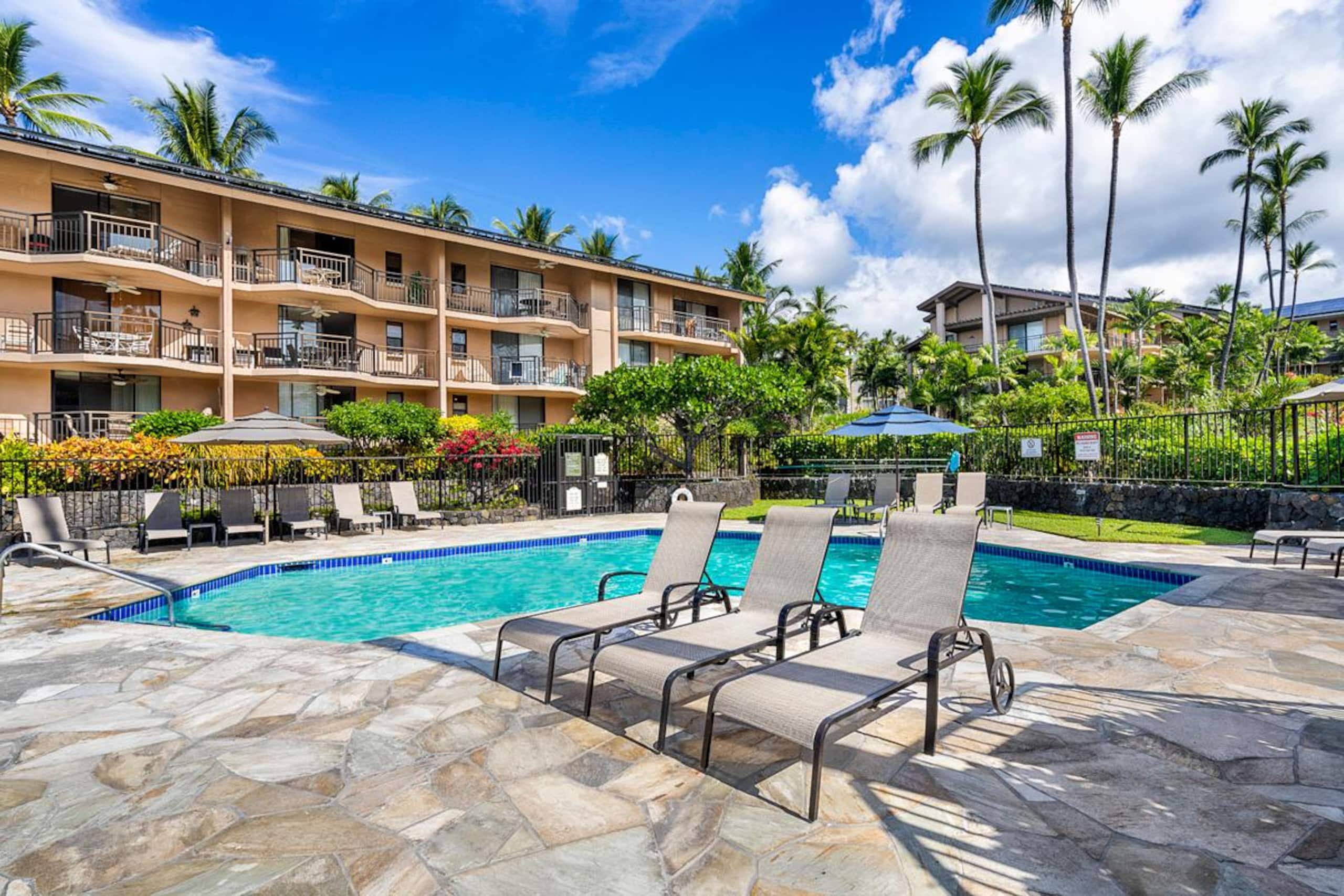 Condo in Kailua-Kona · ★4.88 · 2 bedrooms · 4 beds · 2 baths - Image 41