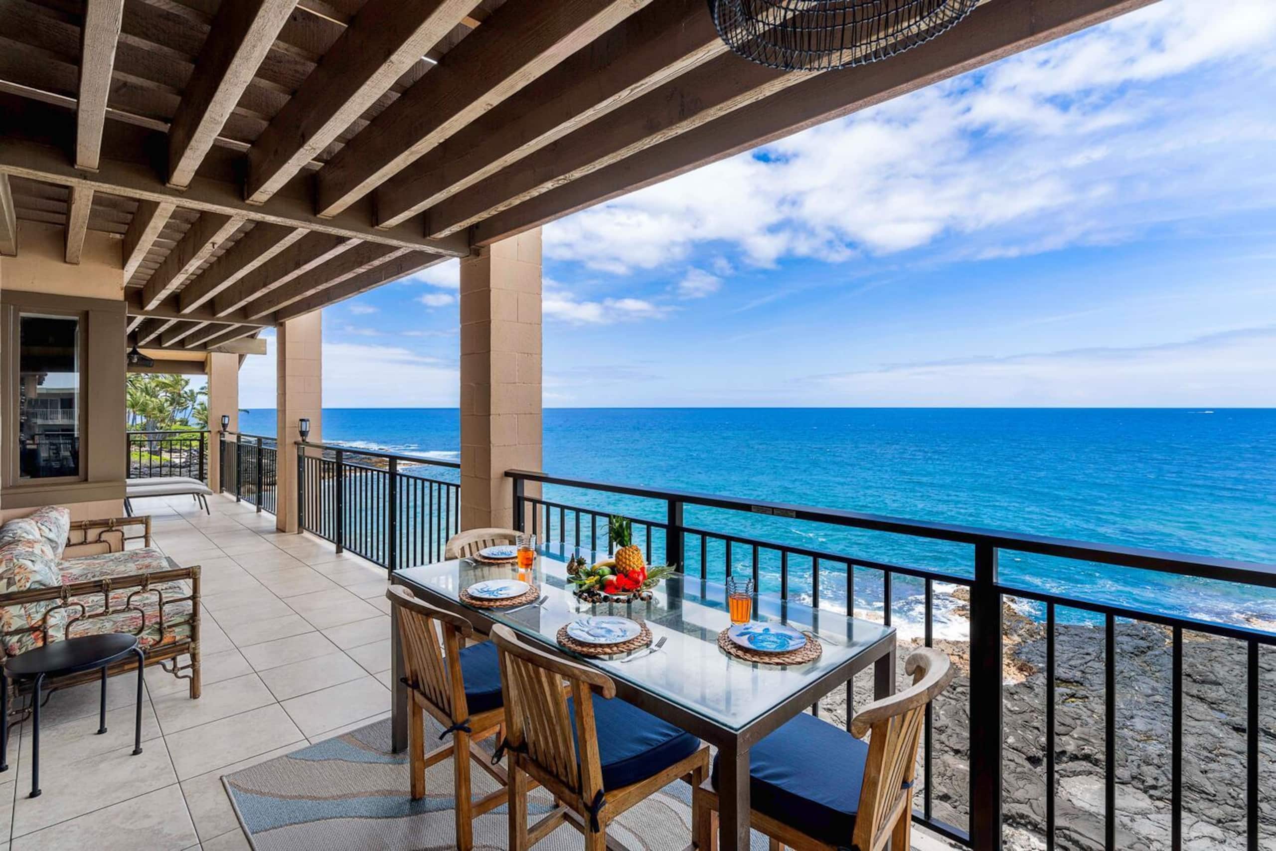 Condo in Kailua-Kona · ★4.88 · 2 bedrooms · 4 beds · 2 baths - Image 4