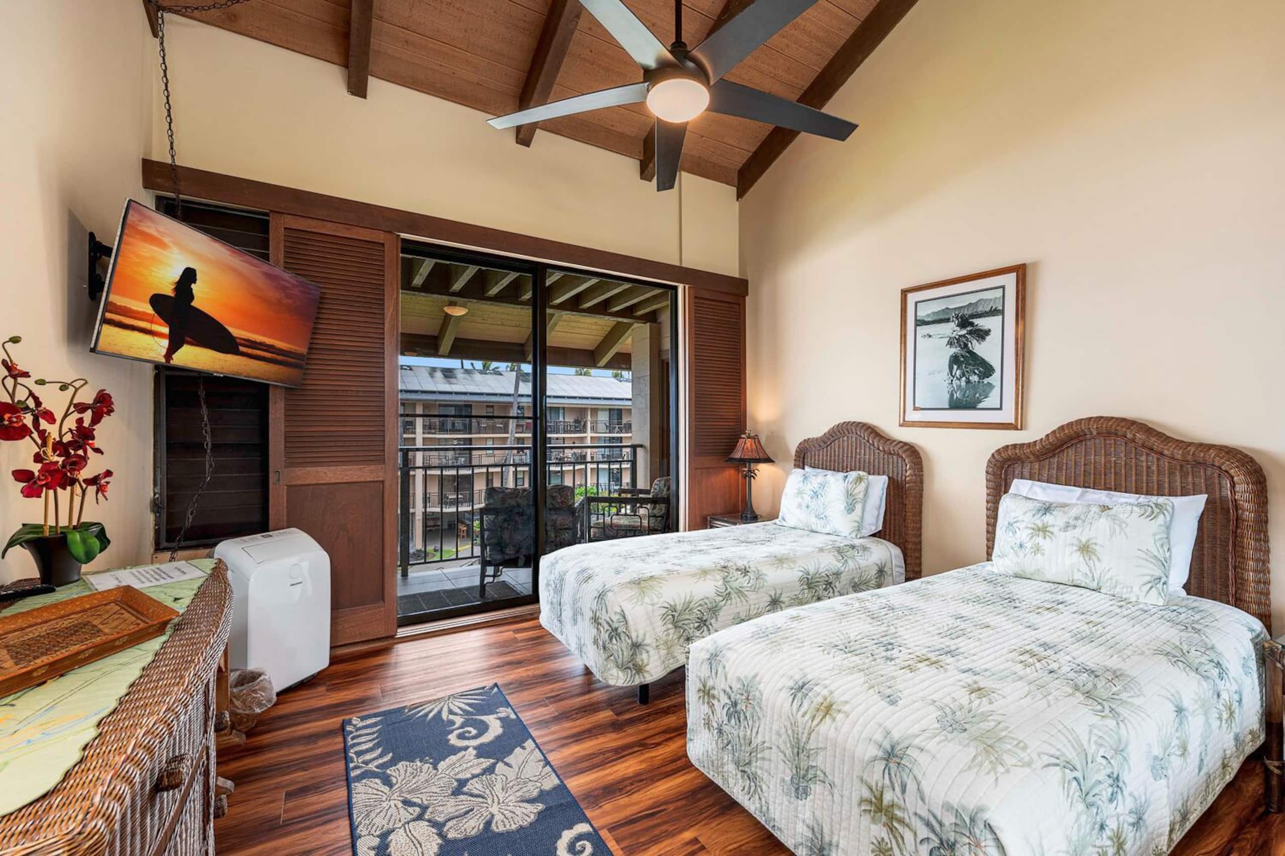 Condo in Kailua-Kona · ★4.88 · 2 bedrooms · 4 beds · 2 baths - Image 23