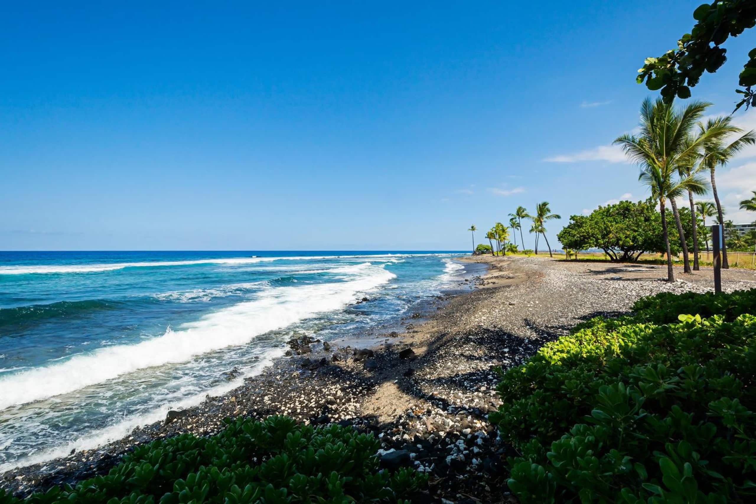 Condo in Kailua-Kona · ★5.0 · 2 bedrooms · 3 beds · 2 baths - Image 33