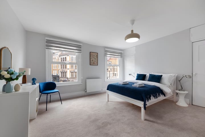 Chumba cha kulala cha bluu (fleti 2) kwenye ghorofa ya pili