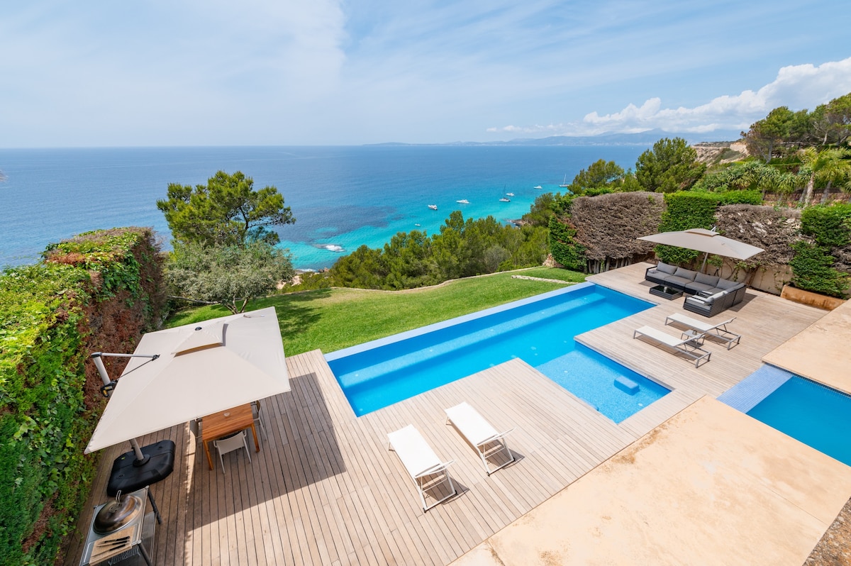Villa Beachfront - Herce Property by Priority 2