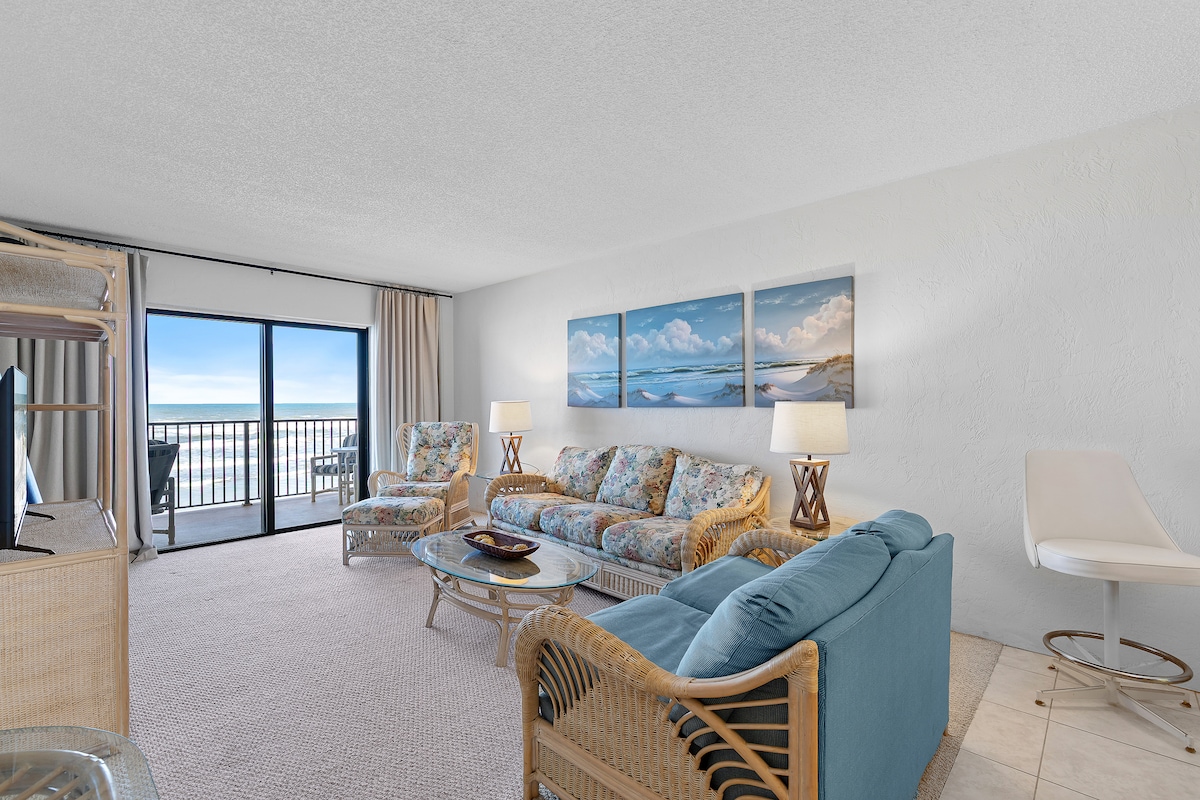 Picture of Pet Friendly 2 BR Direct Oceanfront Condo - Condominiums for Rent in ...
