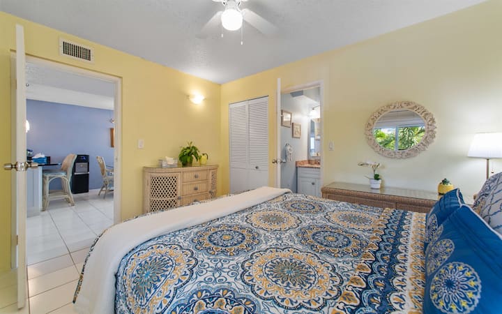 Dormitorio de invitados junto a la cocina