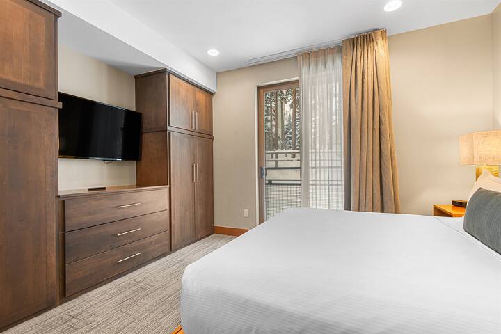 Suite Bedroom - 3 total