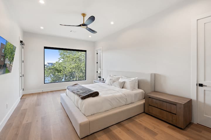 Chumba cha kulala cha 5: Kitanda cha ukubwa wa king