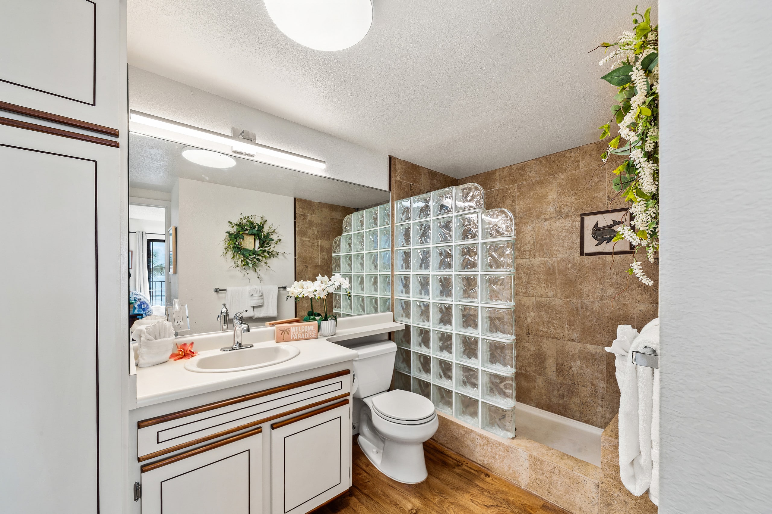 Condo in Wailuku · ★4.6 · 2 bedrooms · 2 beds · 2 baths - Image 21