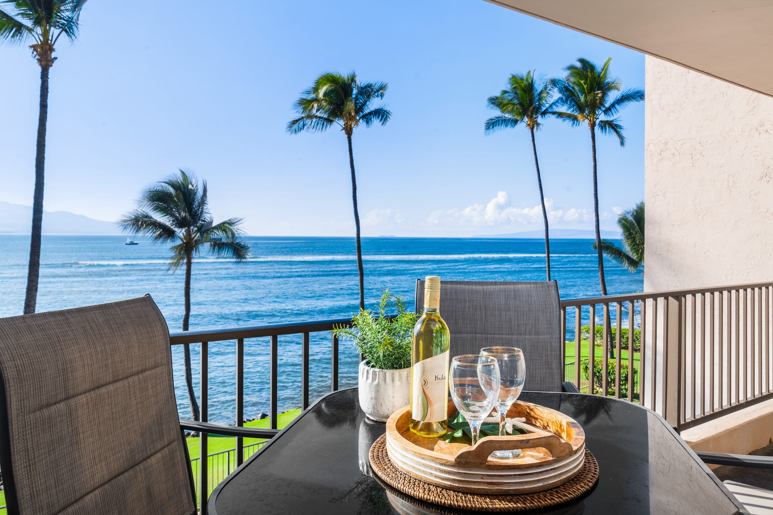 Condo in Wailuku · ★4.6 · 2 bedrooms · 2 beds · 2 baths - Image 1