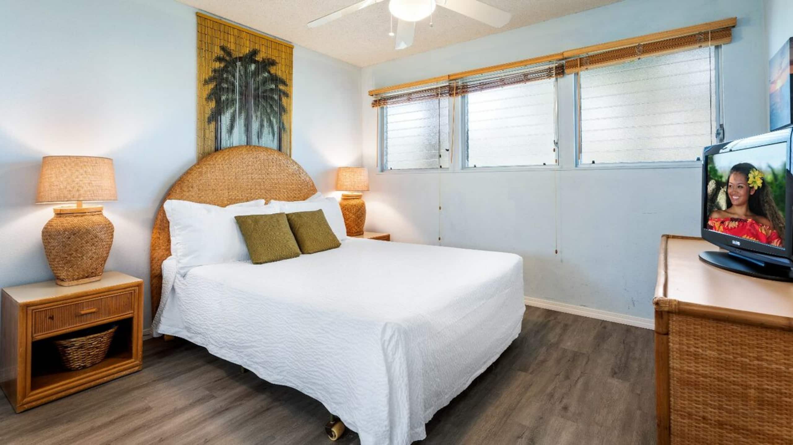 Condo in Kailua-Kona · ★4.75 · 1 bedroom · 2 beds · 1 private bath - Image 16