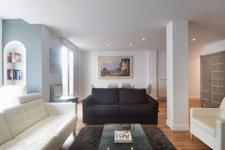 Playa Gros, views La Zurriola beach gallery image 4