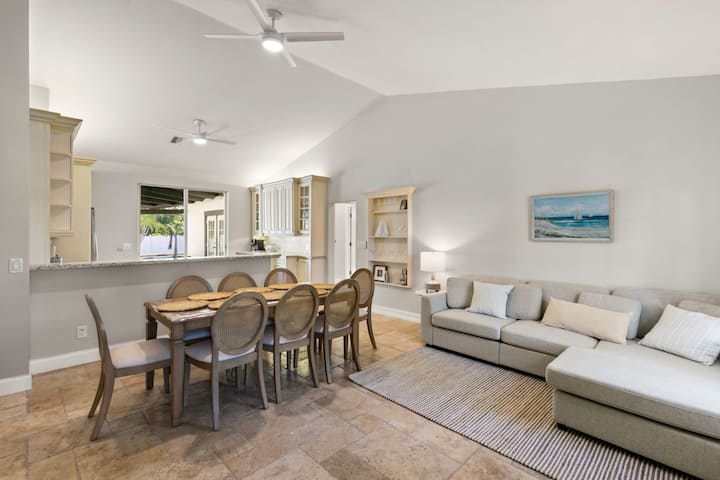 Amazing 4 Bedroom Marco Island Home W/ Heated Pool - Marco Island, FL