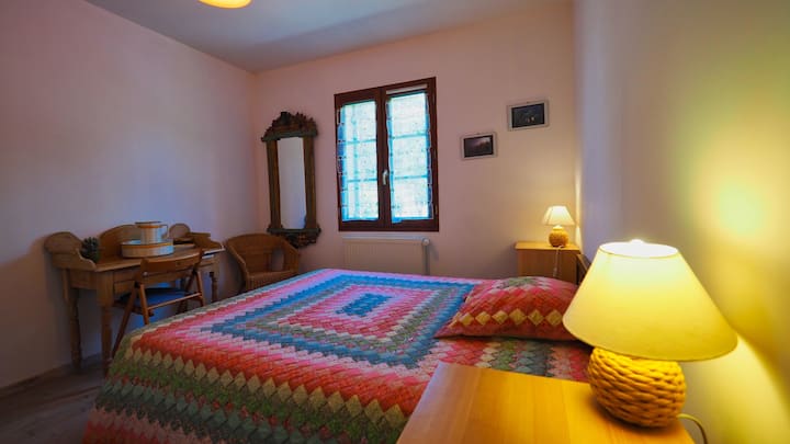 Зелениот тепих во Сарла_спална соба 3