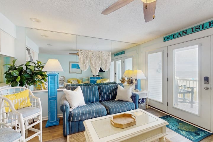 Pierside Paradise: Oceanfront Condo, Shared Pool - Ocean Isle Beach, NC