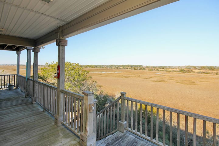 Down By The Water: Balcony | Washer/dryer - Holden Beach, NC