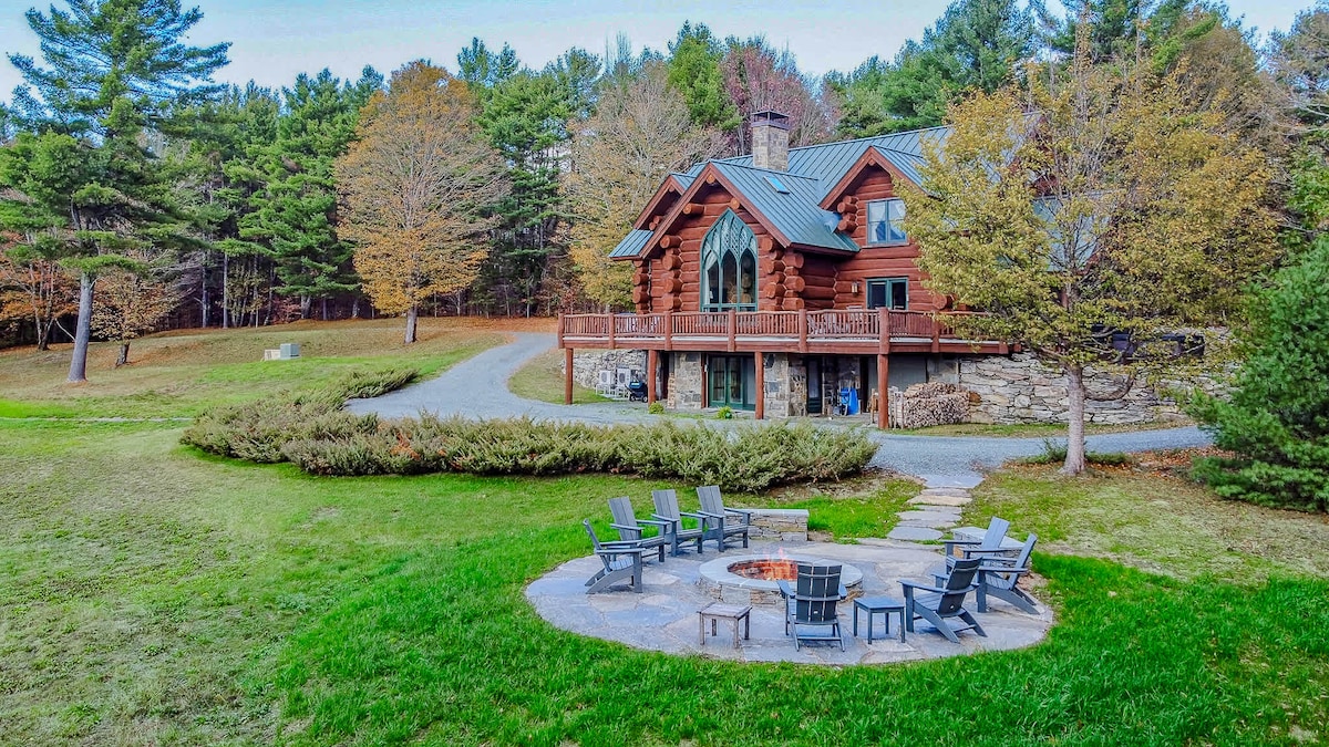 Firepit | Hot tub & Mountain Views! | Spruce Moose - Houses for