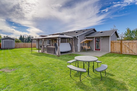 Water Views & Hot Tub: 'Kim's Kastle' in Stanwood!
