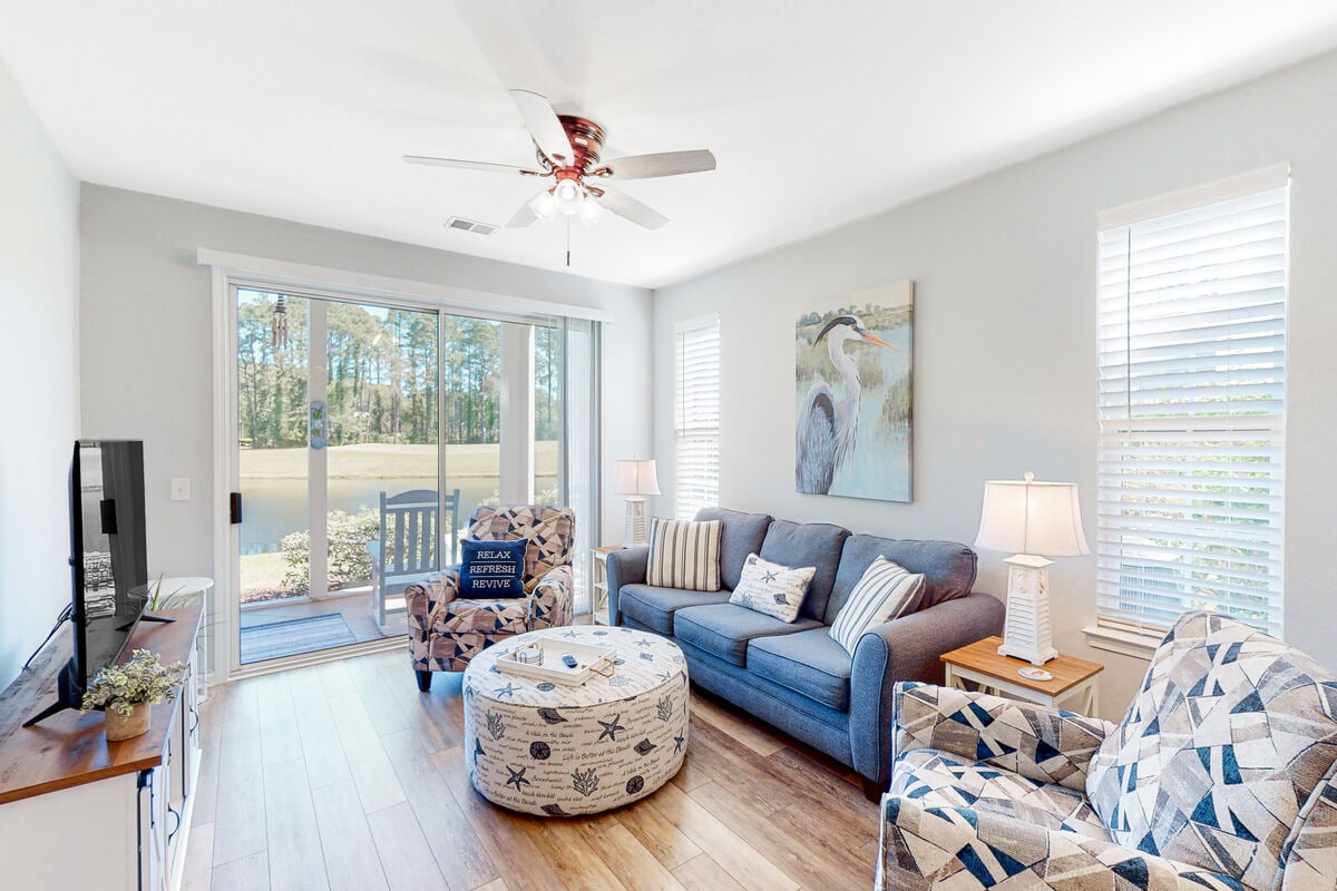 A Sweet Retreat: 1st Floor Condo, Close to Golf