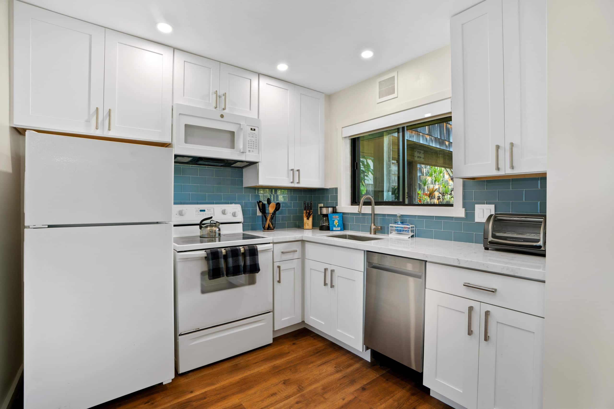 Remodeled Ground Floor Ocean Views at Sealodge J5 - Photo 8