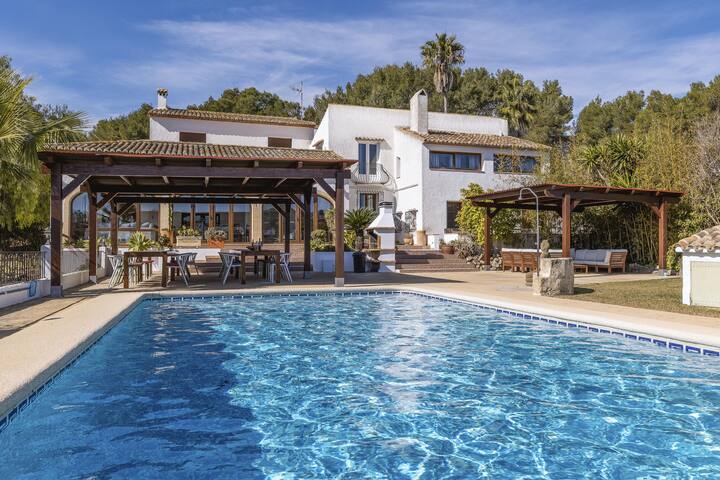 Aguila Rent A Villa managed Airbnb listing 2