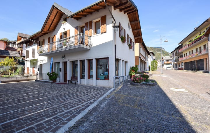Gorgeous Apartment In Lamon With Wifi - Fiera di Primiero