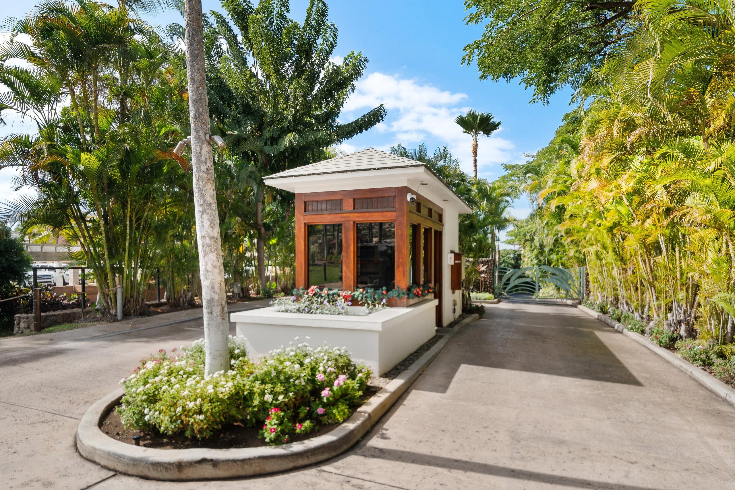 Barefoot Luxury at it's Finest | 3bd Villa | E-201 - Image 104