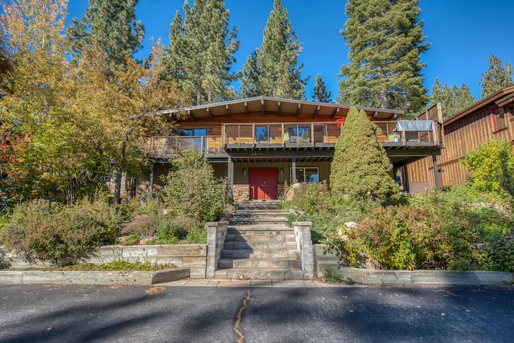 Rustic Tahoe Retreat | Forest Views + Near Lake - Tahoe City, CA