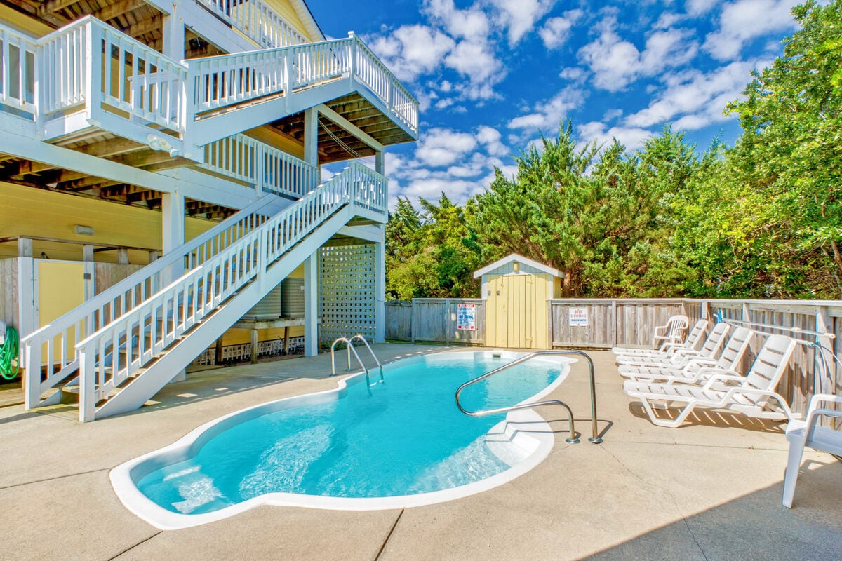 5BR Dog Friendly | Pool | Hot Tub | Fireplace