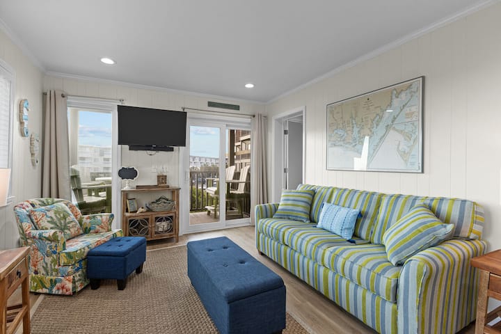 Remodeled 2br Oceanview 1st-floor | Balcony - Beaufort, NC