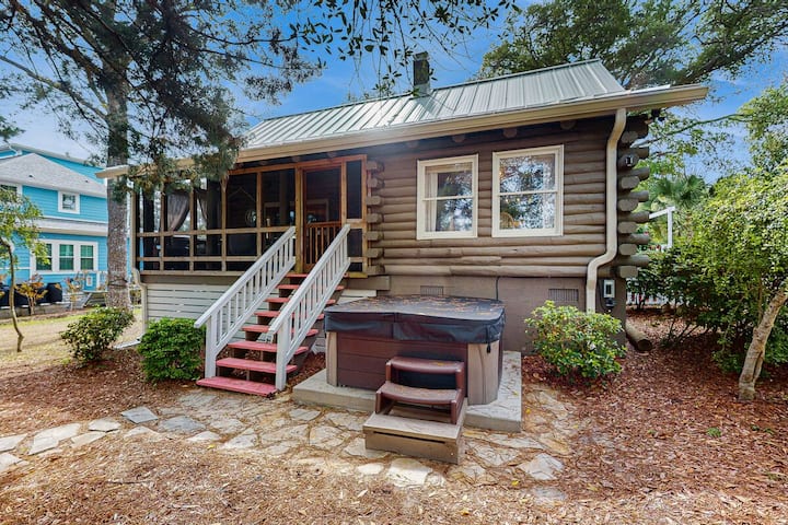 Loggin Memories: Canal-front, Dock & Firepit - Oak Island, NC