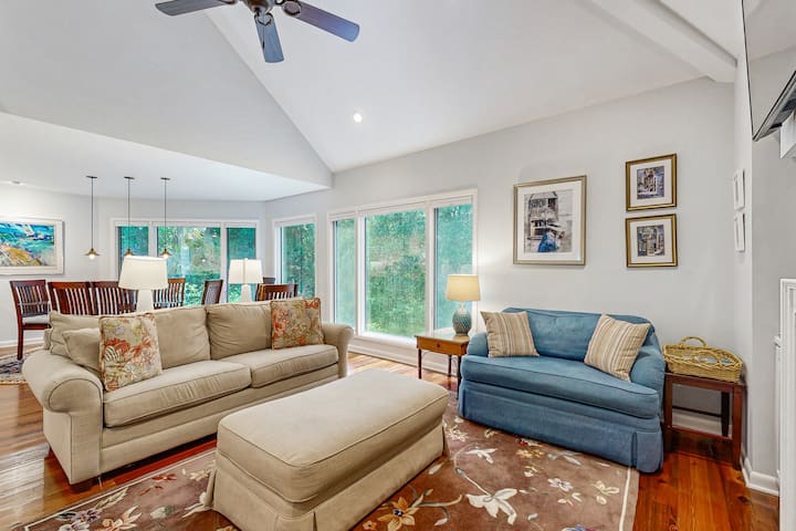 Villa W/ Grill, Deck & Outdoor Shower By Beach - Seabrook Island, SC