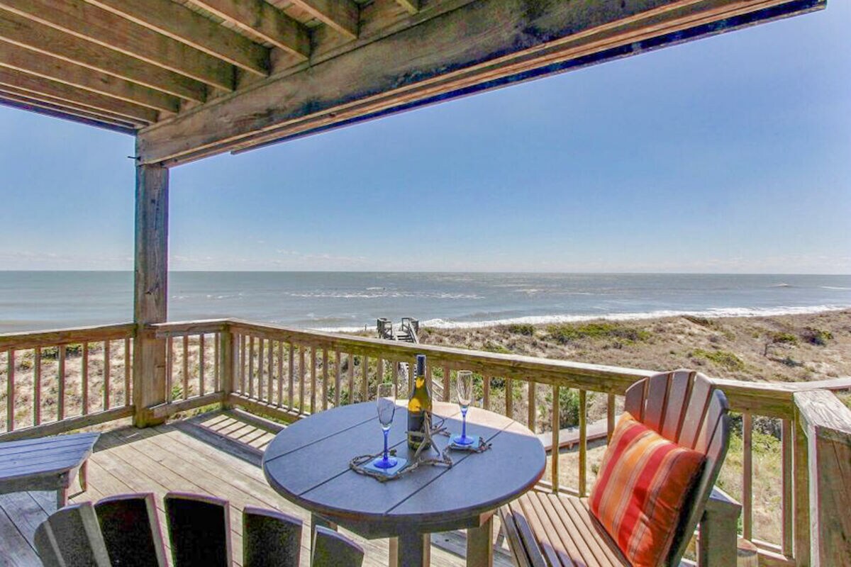 2BR Oceanfront | Pool | Central AC | Washer/dryer