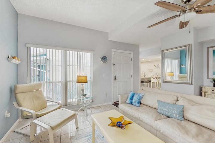 Water-view Condo W/ Pool & Hot Tub  Walk To Beach - Redington Beach