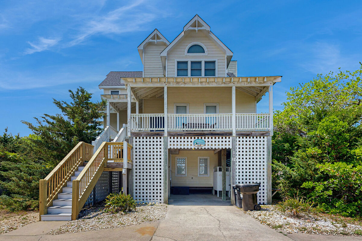 5BR Lakeview Dog Friendly | Private Pool | Hot Tub