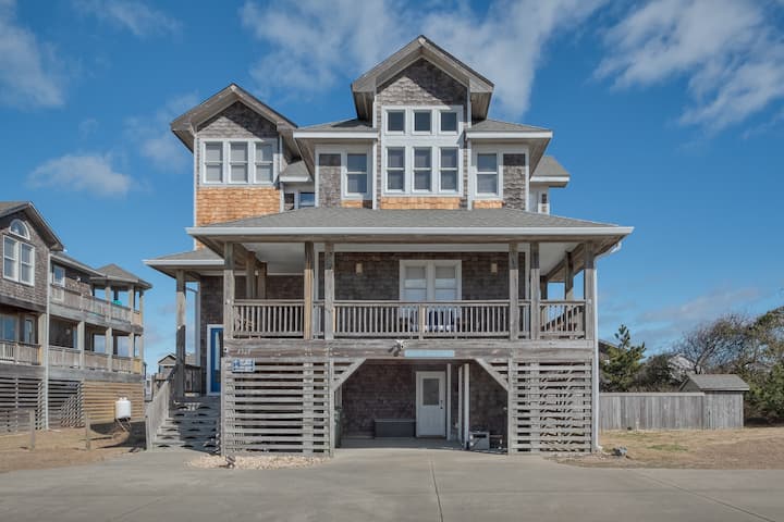5471 - Resting Beach Face - Manteo, NC