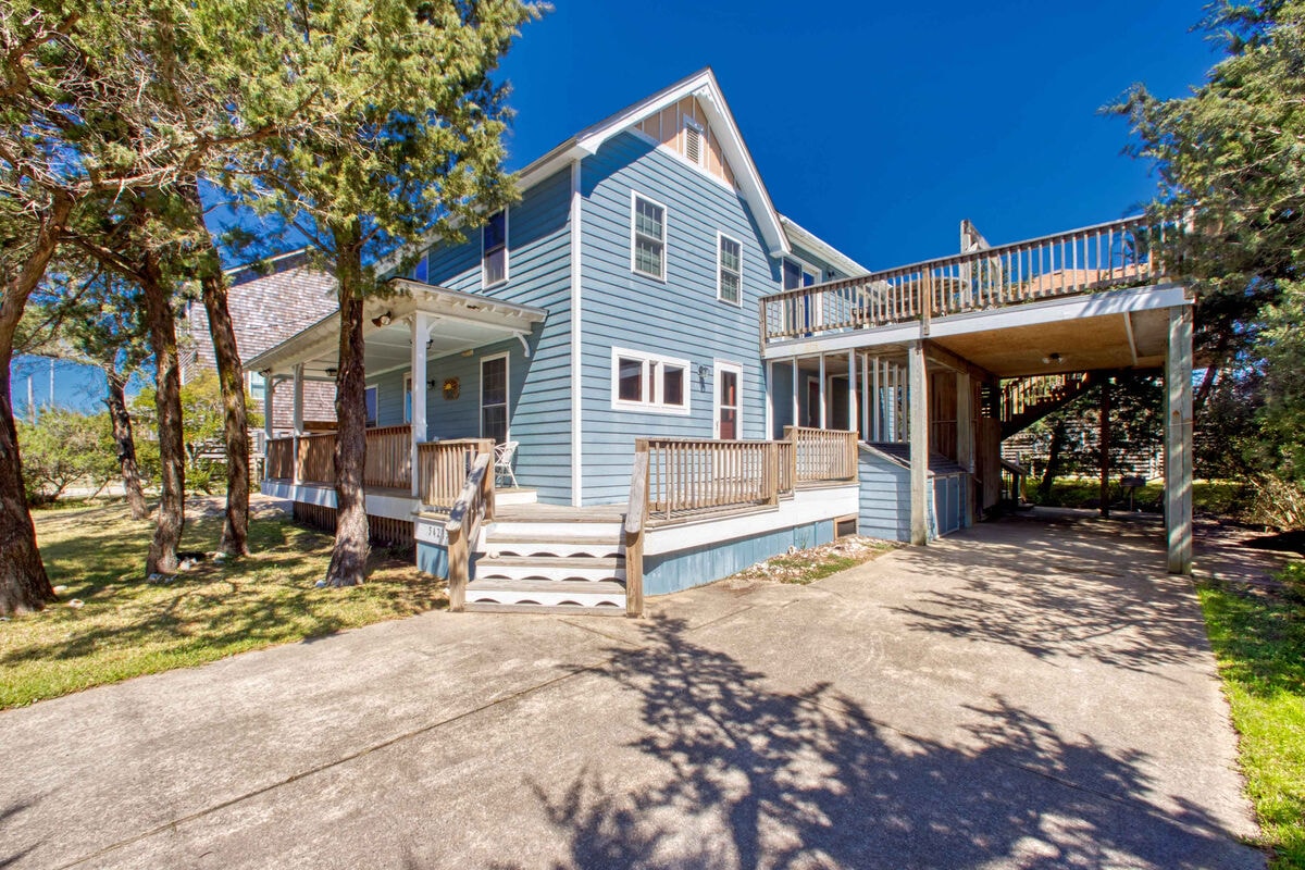 3BR Dog Friendly | Deck | Washer/Dryer