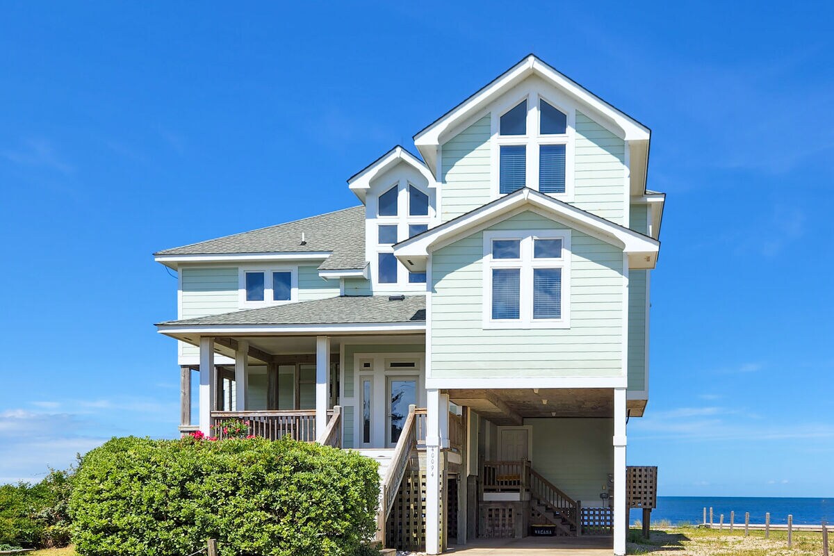 Sunset view 4BR Soundview | Hot Tub | W/D