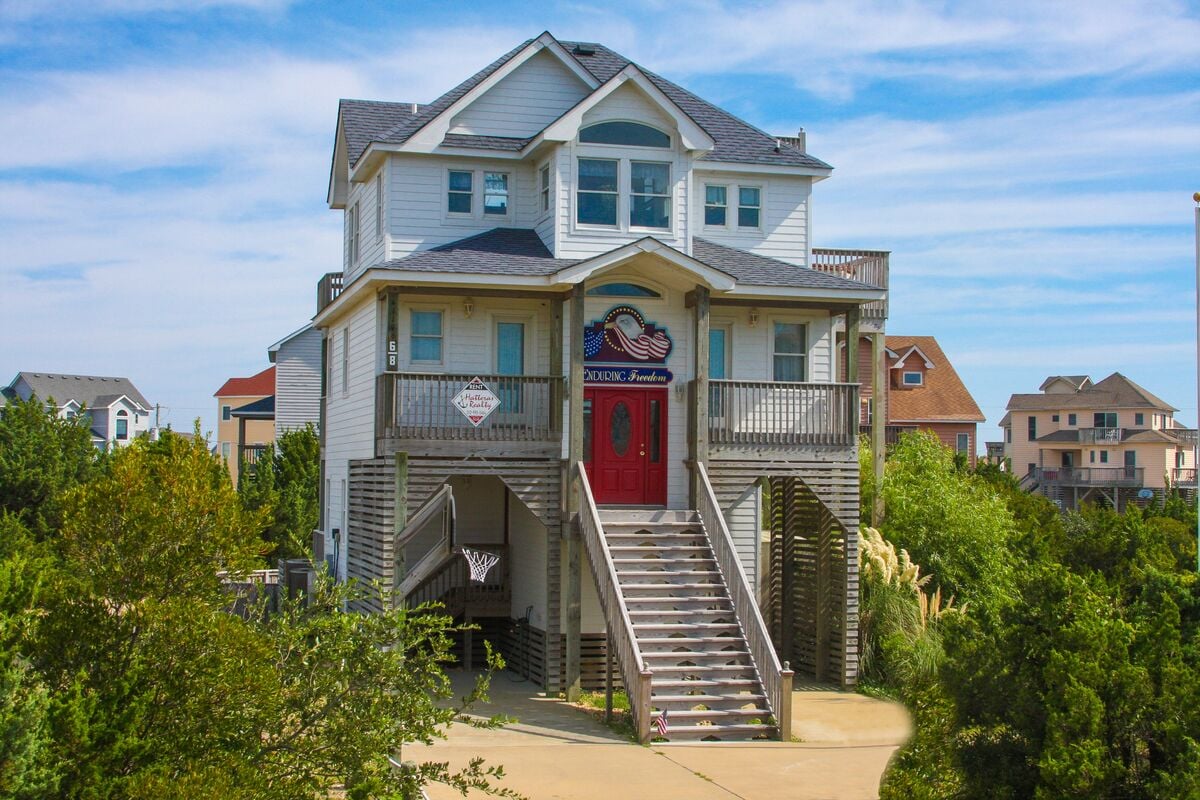 Walk to Beach 4BR Dog Friendly | Private Pool