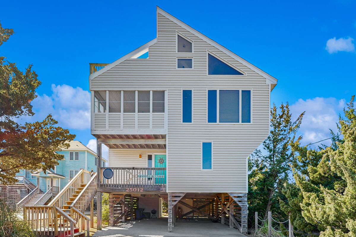 Updated 4BR Dog Friendly | Pool | Hot Tub
