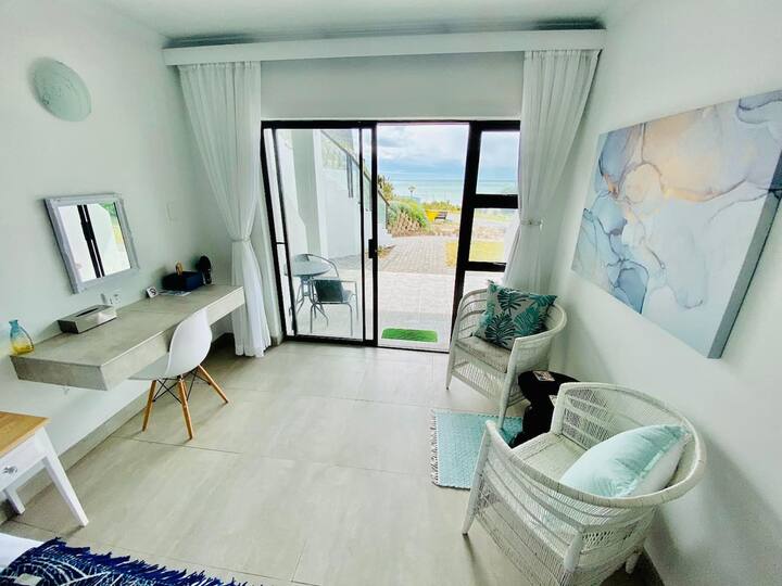 Beachfront Room With Pool - St. Francis Bay
