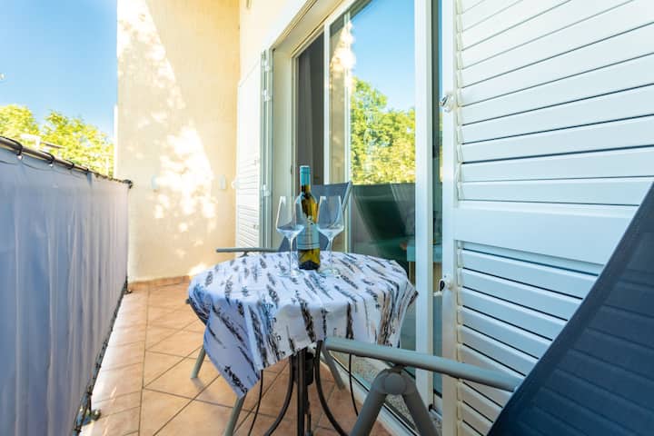 Apartment Sunny - Njivice