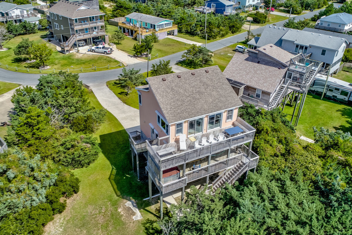 4BR | Pool | Private Hot Tub | Balcony | W/D