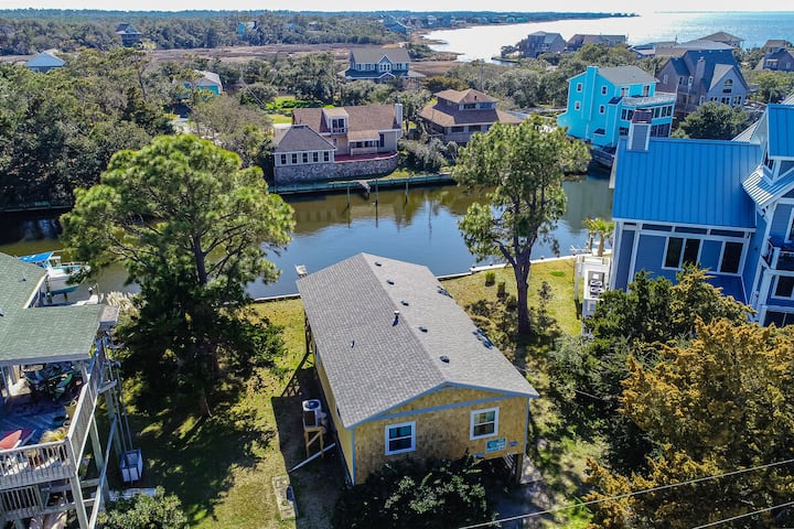 Scenic Waterfront 3br | W/d | Dock | Fast Wifi - Buxton, NC