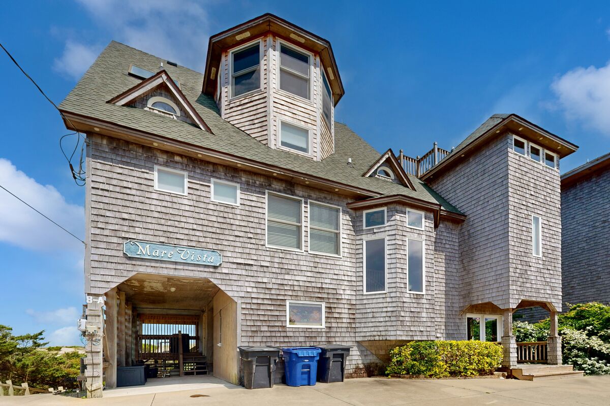 Mare Vista #8-A: Oceanfront home w/hot tub, pool