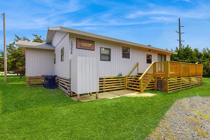 Bugler's Holiday 352: Single-level With Sundeck - Outer Banks, NC