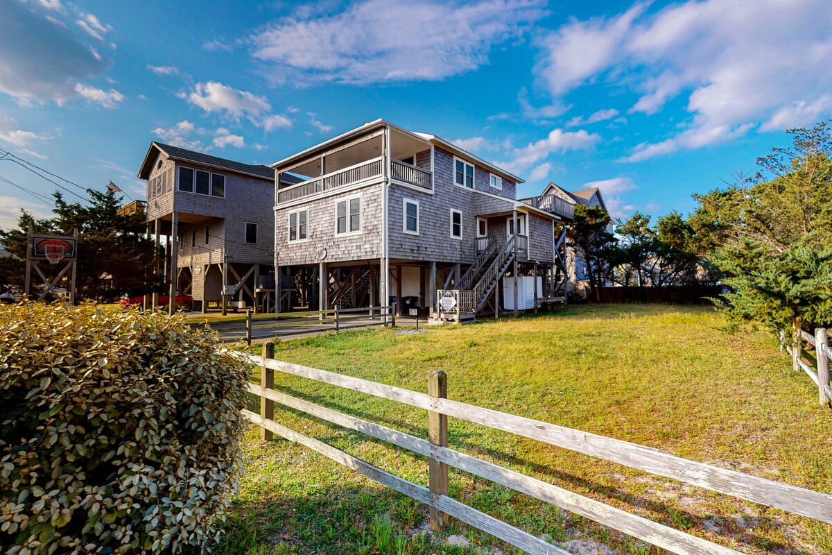 4BR Waterview Dog Friendly | Deck | W/D
