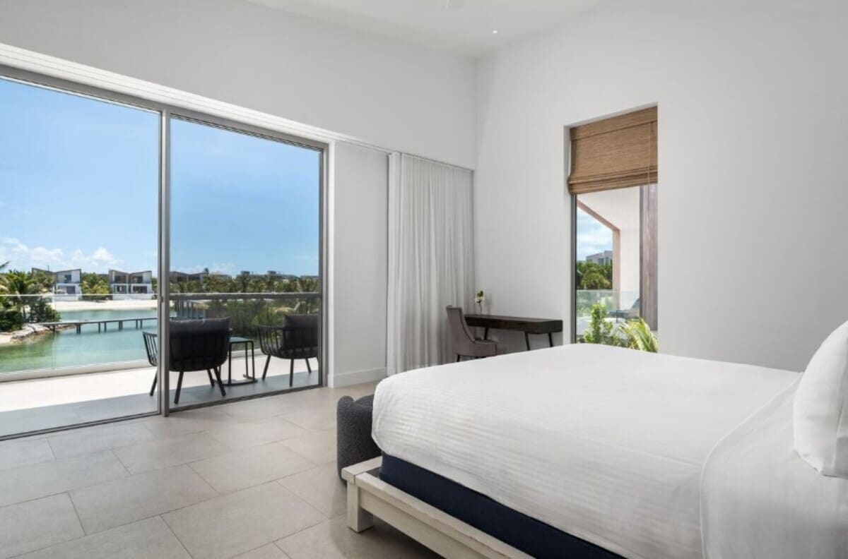 Stunning Haven | Paddle Paradise | Stay by the Sea