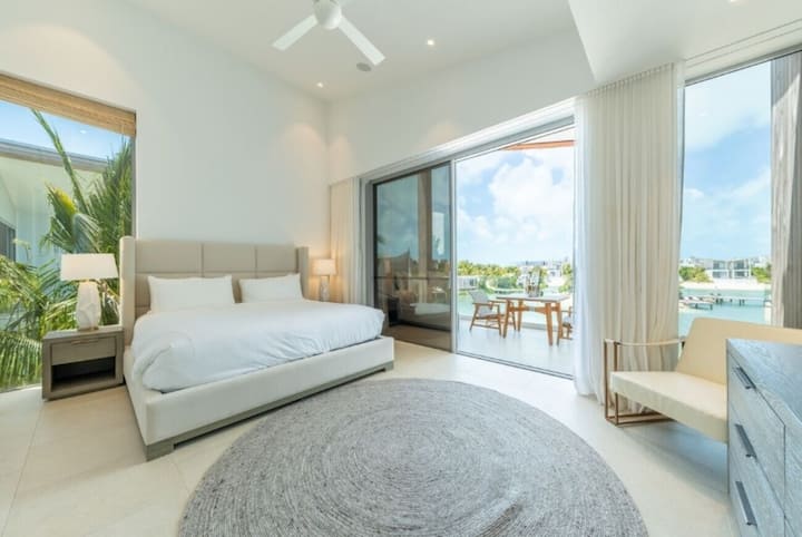 Relaxing Villa w/Pool | Serenity by the Sea