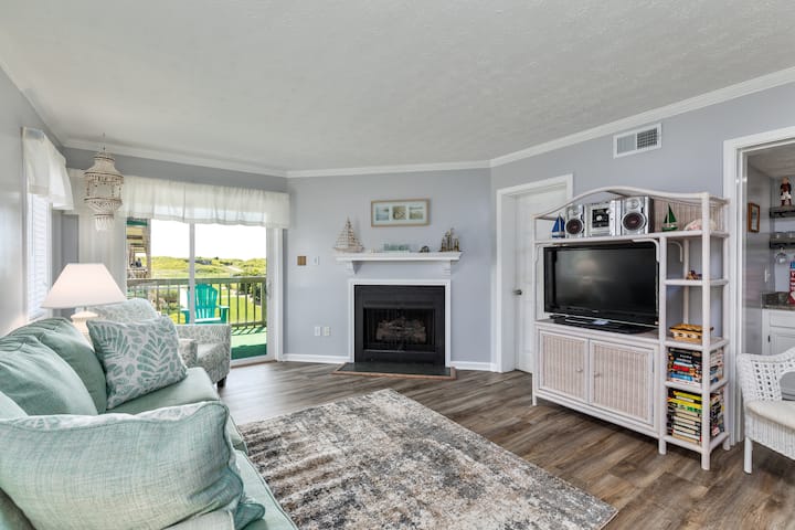 Cozy Coastal Retreat | Walkable Duck Location - Duck, NC
