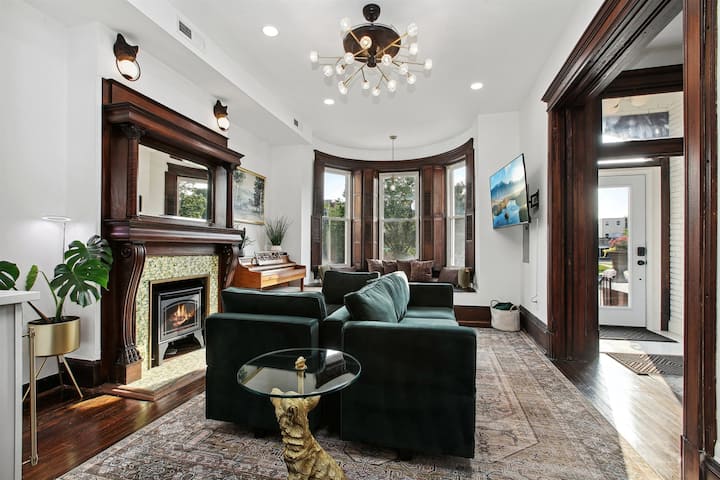 Historic-11br/7.5ba-parking+by Metro+chefs Kitchen - Washington, D.C.