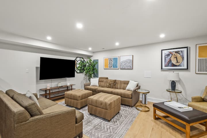 Garden Apt Sleeps 8 In Nw Dc W/parking Near Metro - Washington, D.C., DC